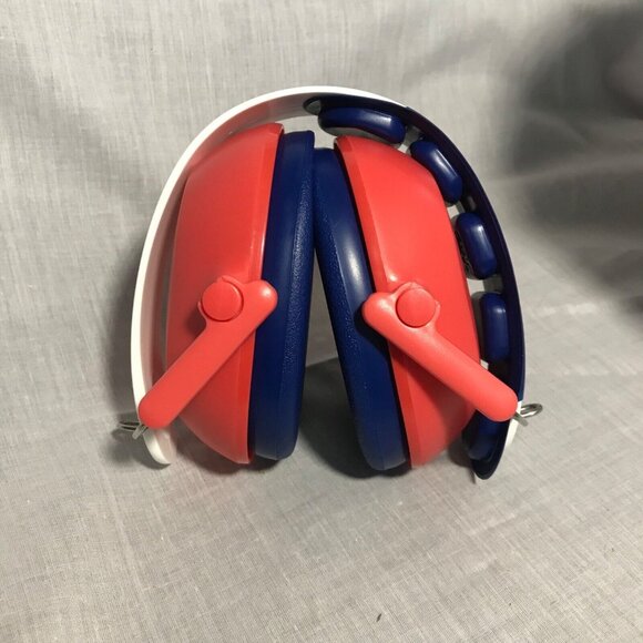 3M Kids Hearing Protection Earmuffs Adjustable Red Blue Noise-Reducing Foldable - Picture 5 of 5